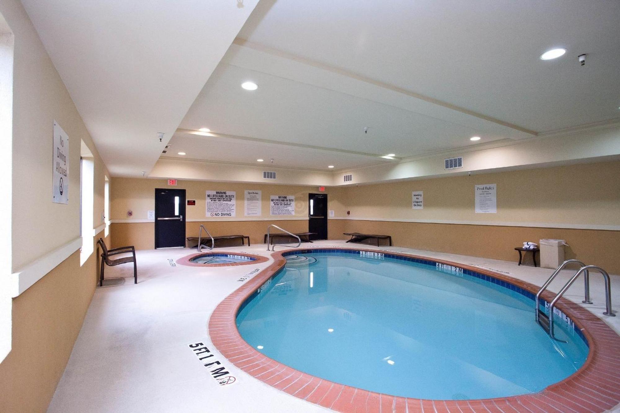 Comfort Inn & Suites Dallas Medical-Market Center Ngoại thất bức ảnh