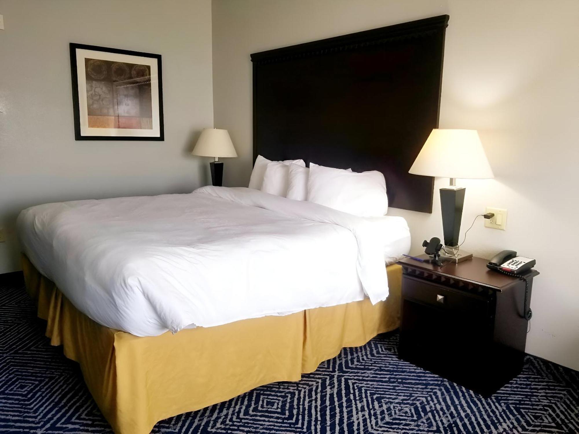 Comfort Inn & Suites Dallas Medical-Market Center Ngoại thất bức ảnh