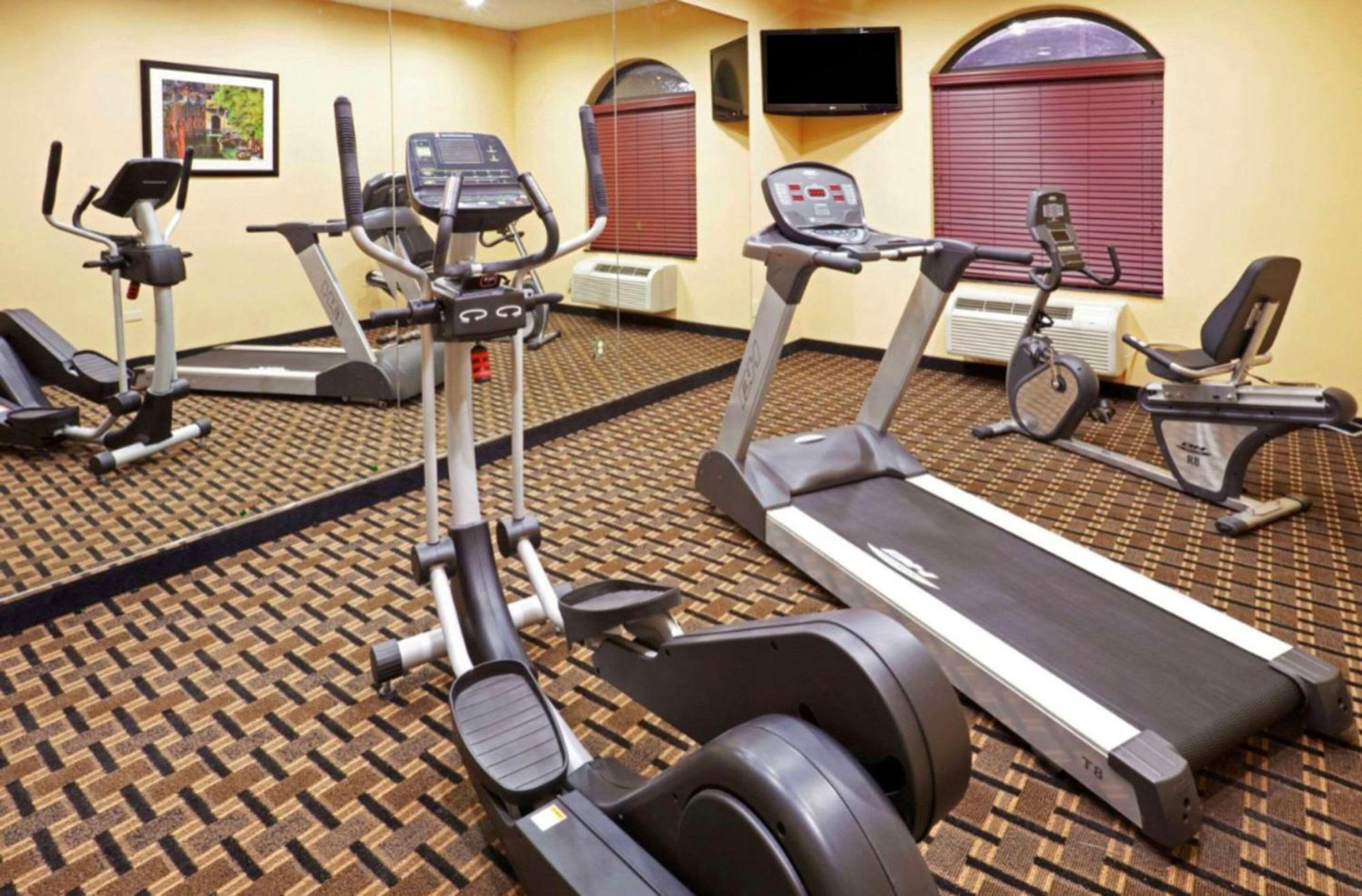Comfort Inn & Suites Dallas Medical-Market Center Ngoại thất bức ảnh
